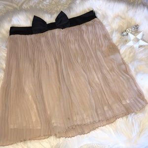 Forever 21 pleated satin and silk mini skirt